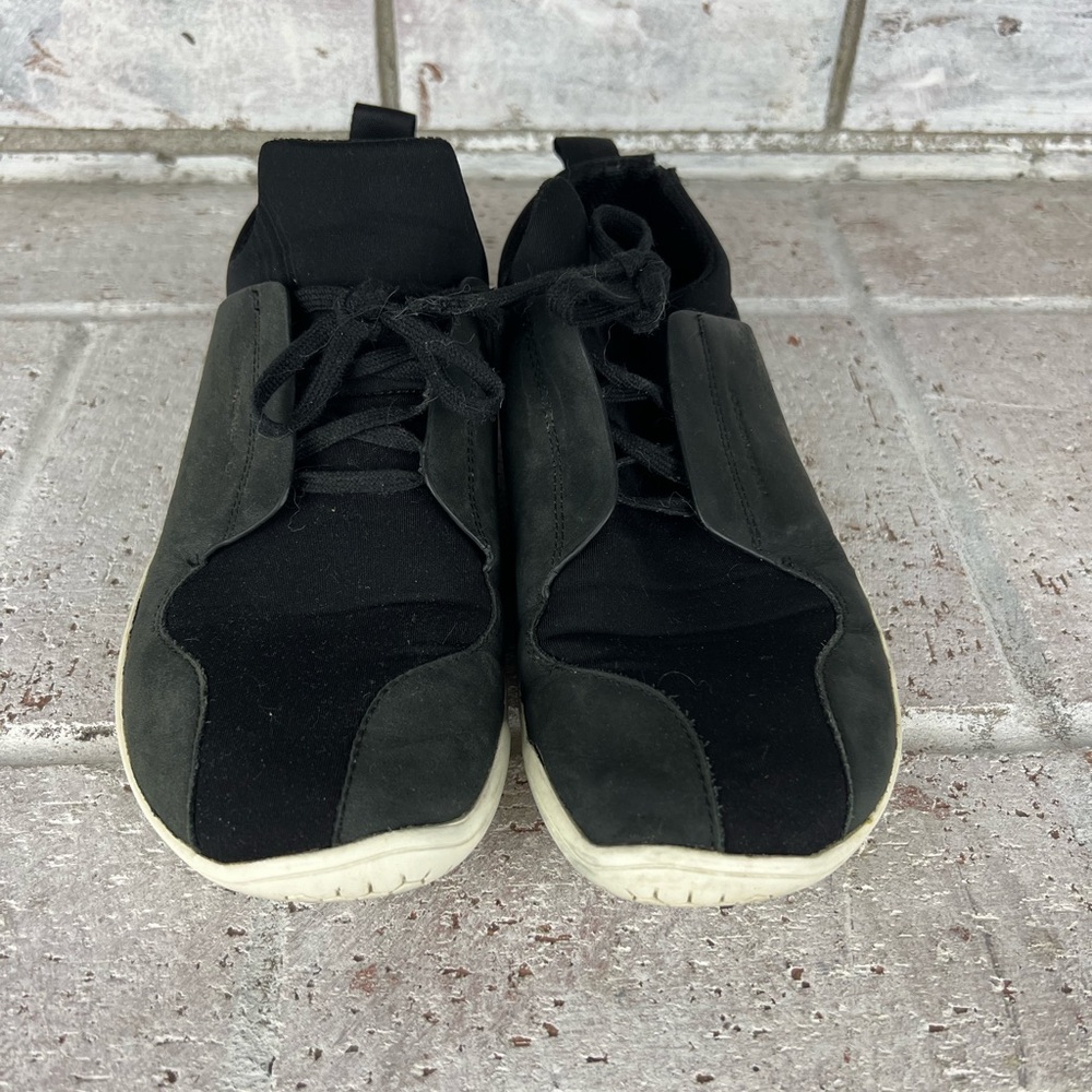 Vivobarefoot | Black Sneakers